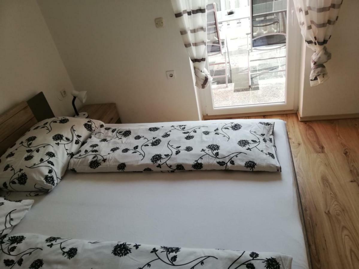 Radmani Apartments بوريتش الغرفة الصورة
