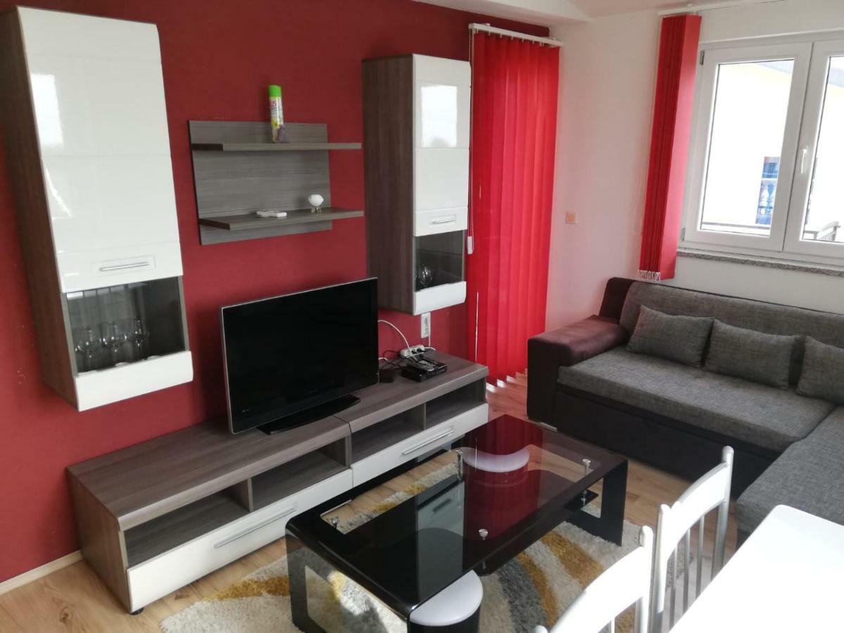 Radmani Apartments بوريتش المظهر الخارجي الصورة